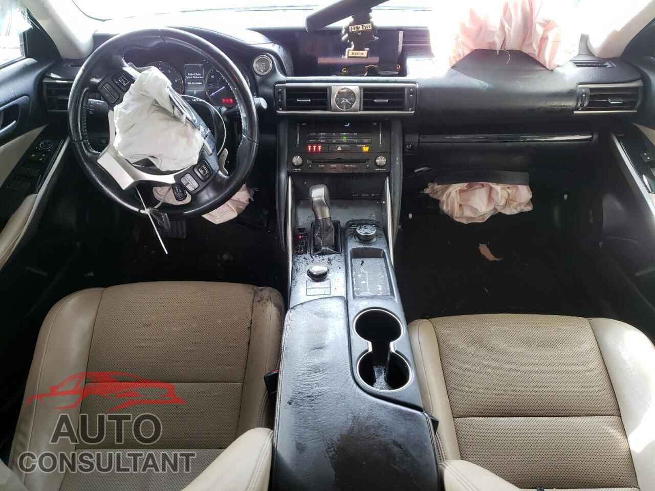 LEXUS IS 2017 - JTHBA1D24H5052784