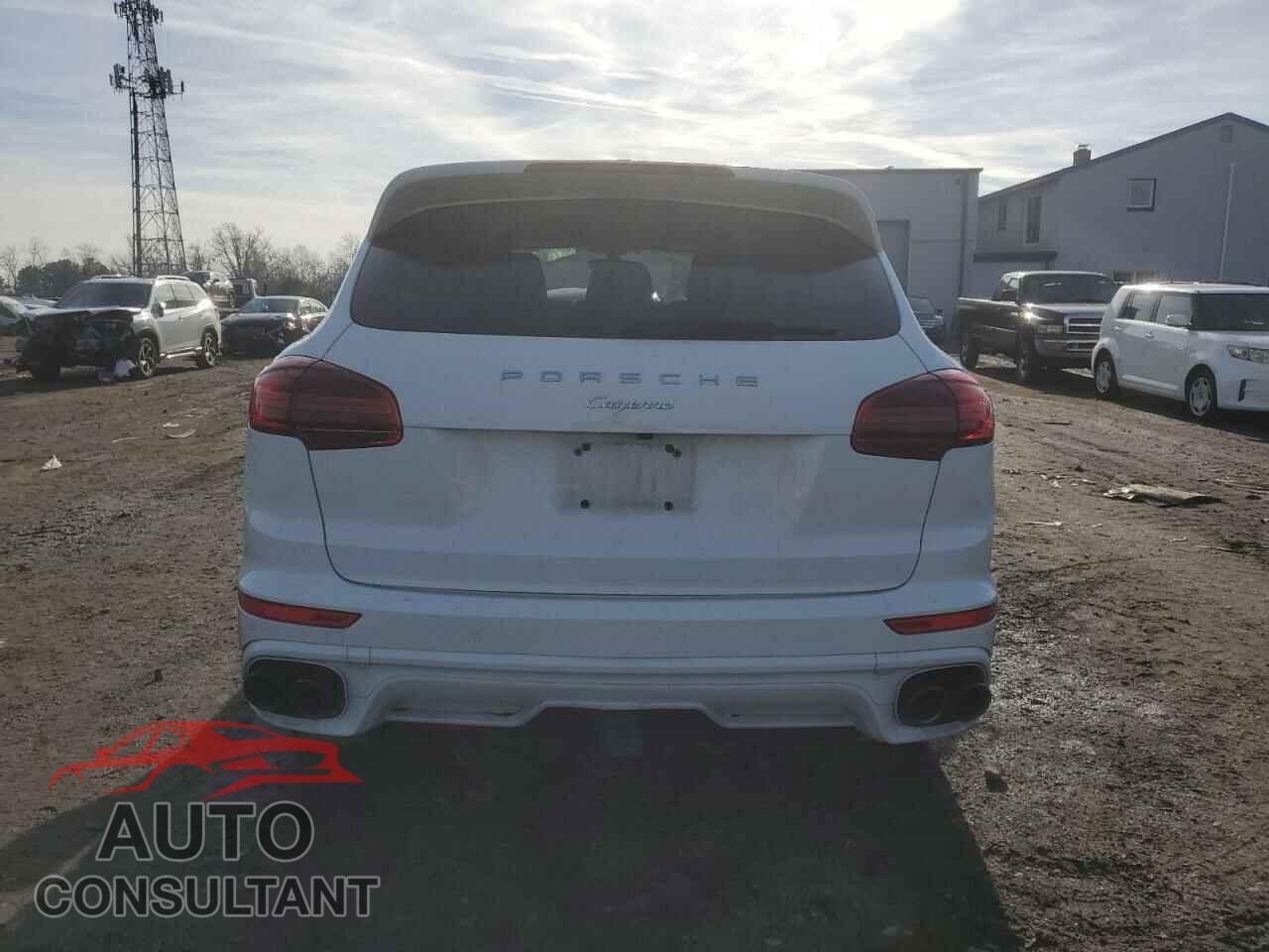 PORSCHE CAYENNE 2017 - WP1AA2A29HKA80698