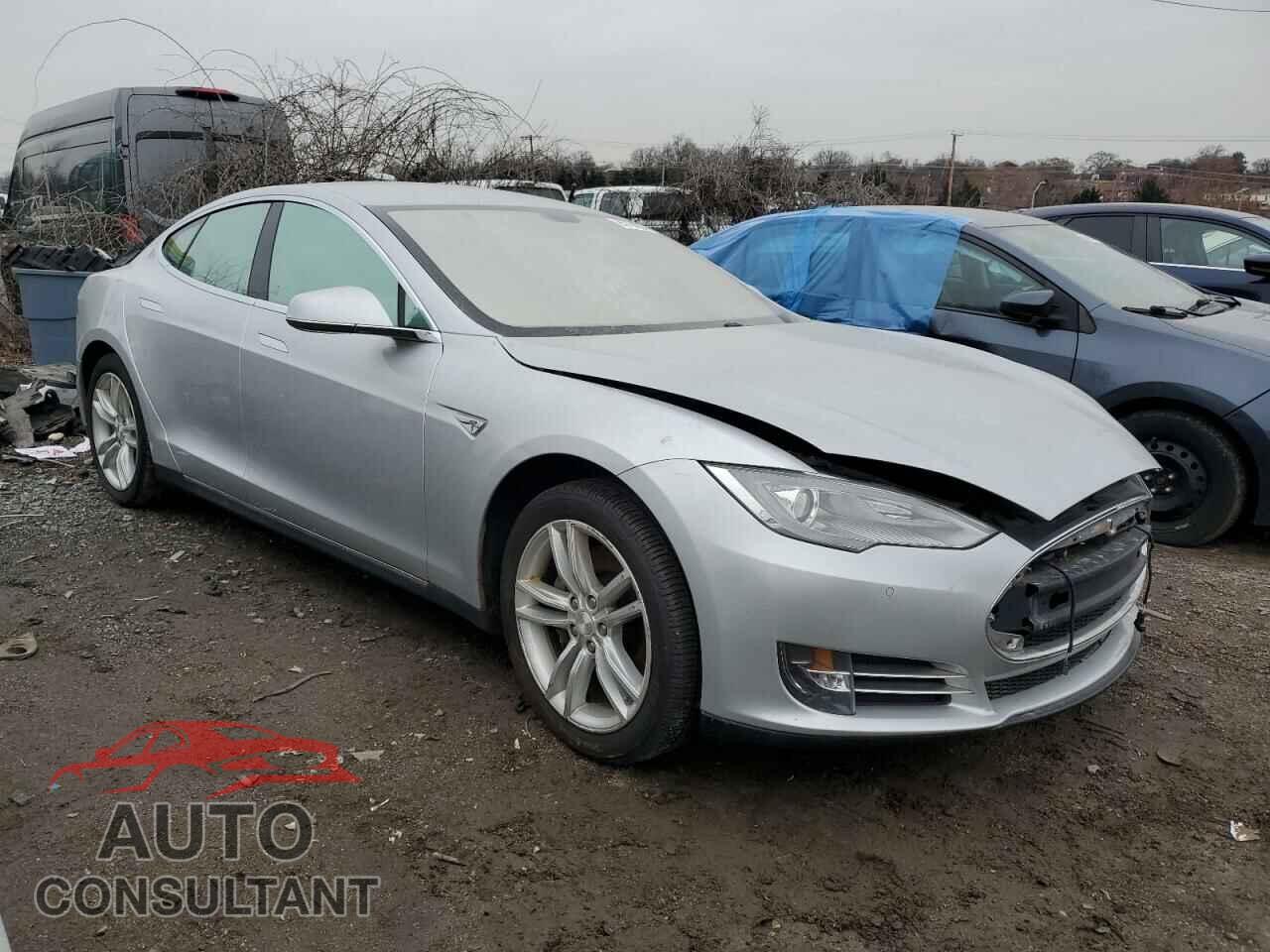 TESLA MODEL S 2014 - 5YJSA1H18EFP38579
