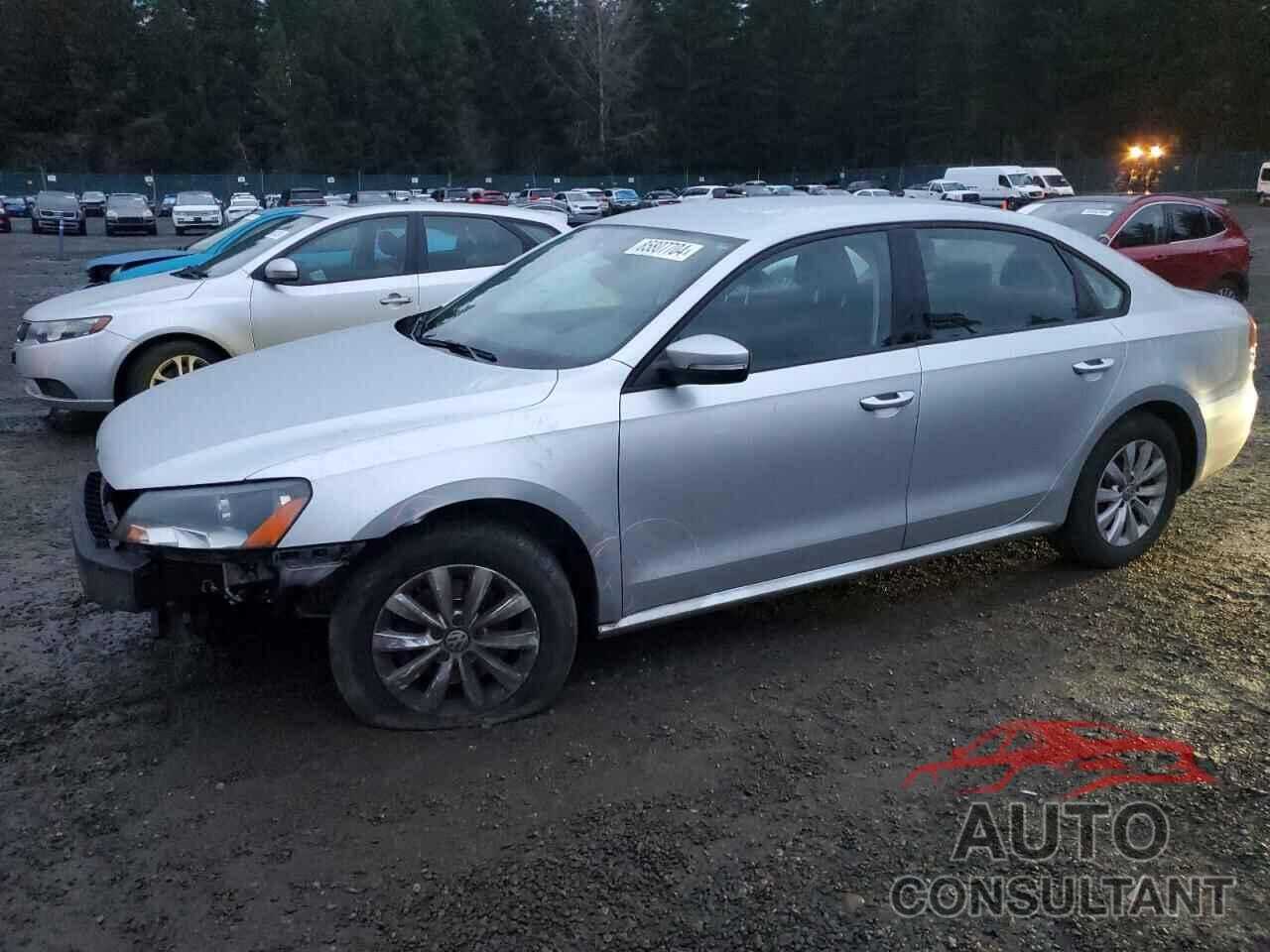 VOLKSWAGEN PASSAT 2013 - 1VWAP7A33DC081658