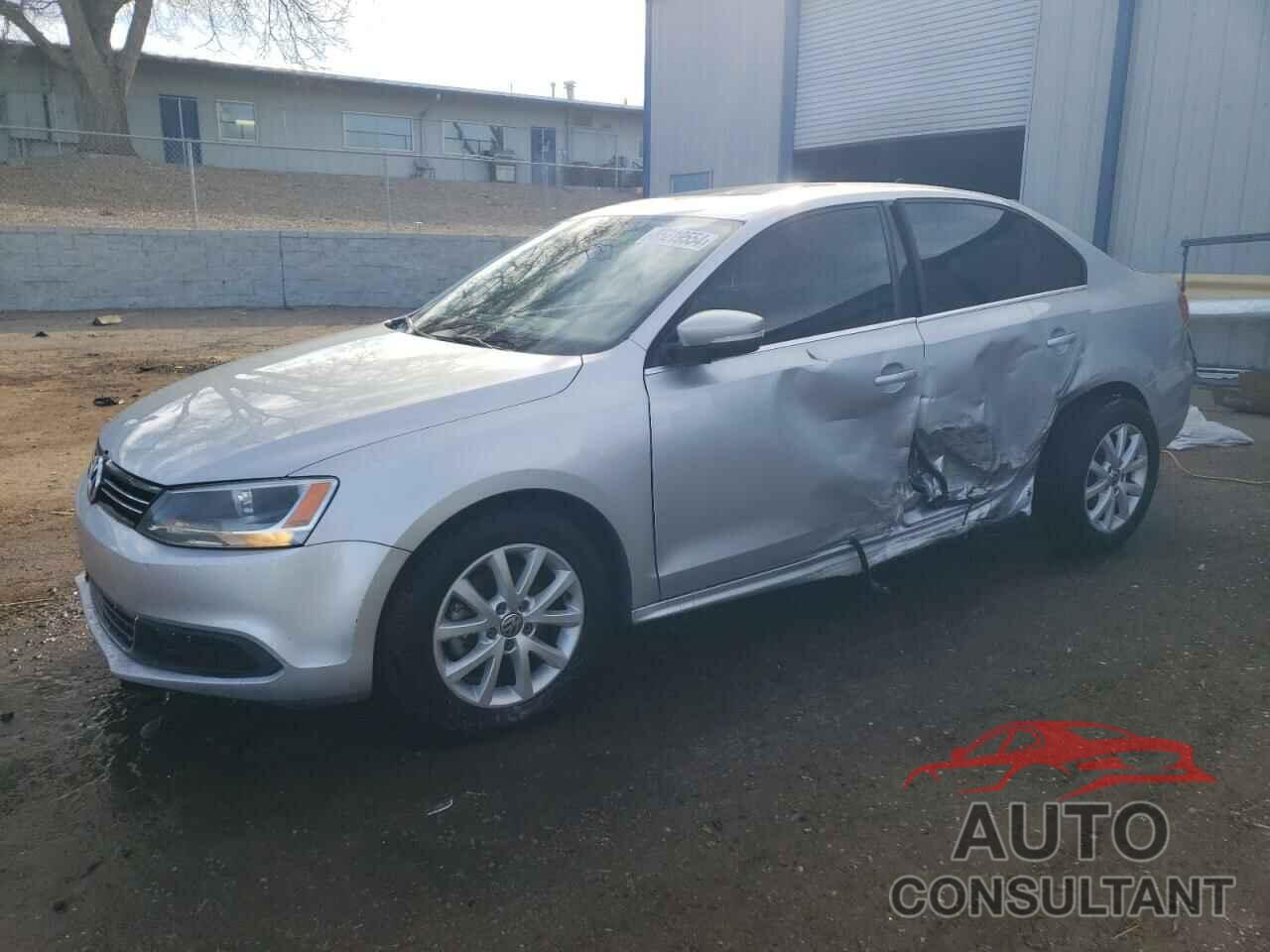 VOLKSWAGEN JETTA 2013 - 3VWDX7AJ2DM253222