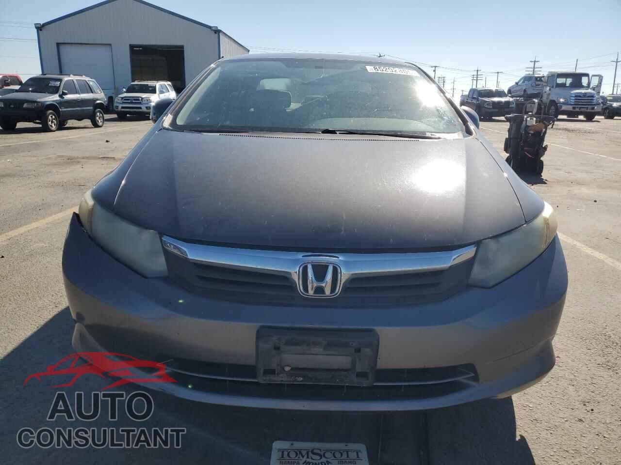 HONDA CIVIC 2012 - 2HGFB2F52CH584132