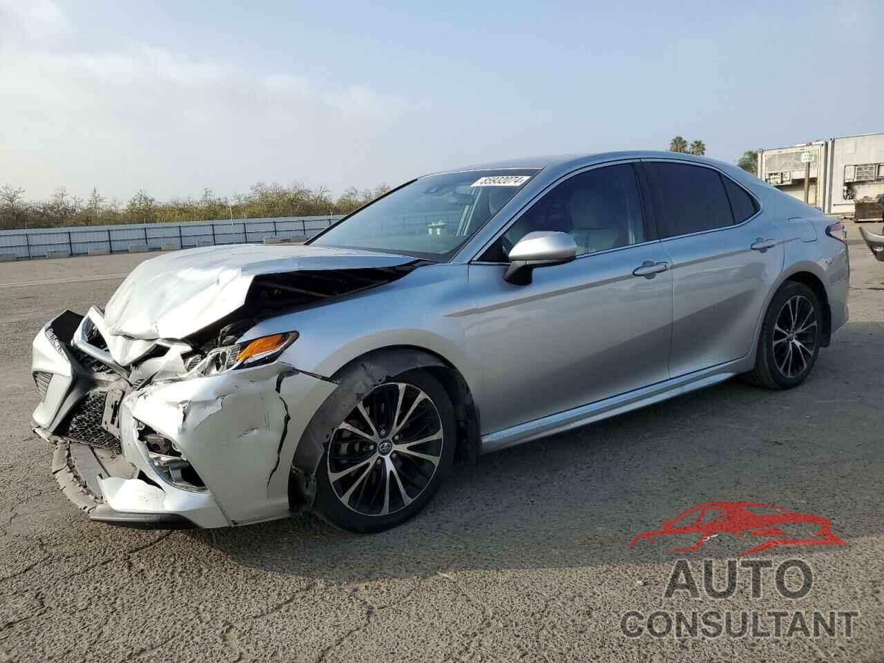 TOYOTA CAMRY 2018 - 4T1B11HK0JU086997