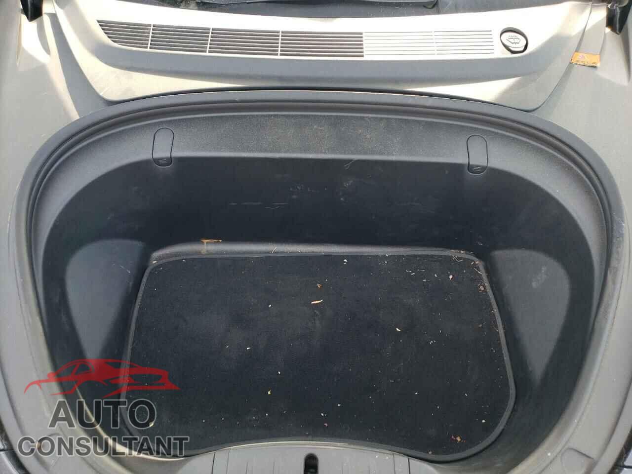 TESLA MODEL 3 2018 - 5YJ3E1EB0JF083012