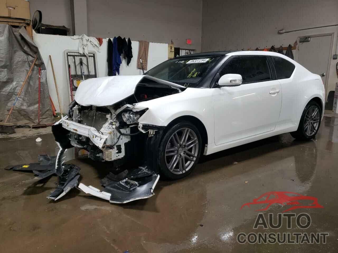 TOYOTA SCION 2012 - JTKJF5C7XC3042809