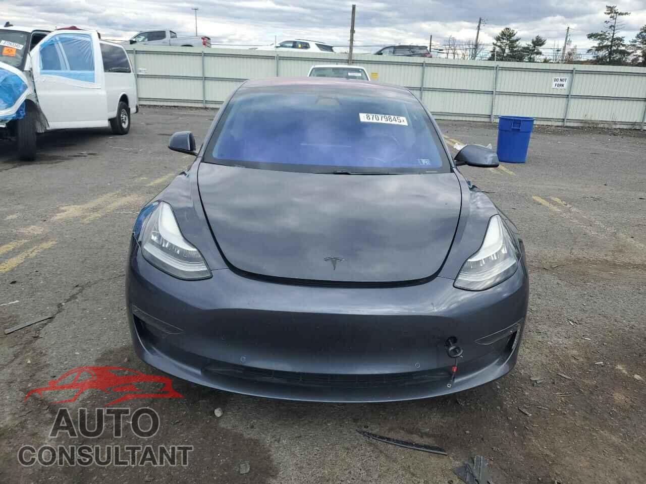 TESLA MODEL 3 2018 - 5YJ3E1EA1JF024056
