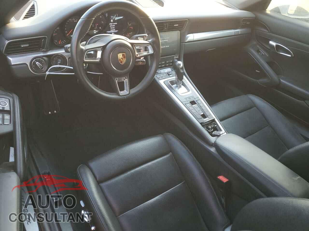 PORSCHE 911 2018 - WP0CA2A90JS138436