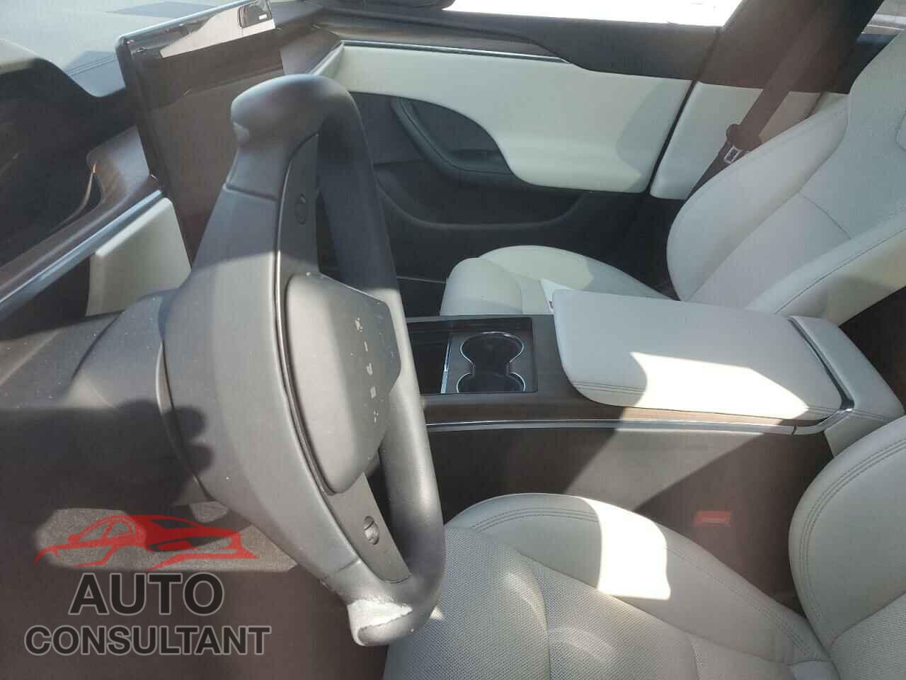 TESLA MODEL S 2022 - 5YJSA1E50NF470067