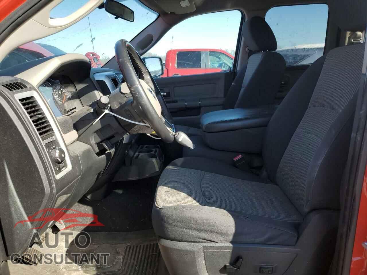 DODGE RAM 1500 2012 - 1C6RD7GT1CS138005