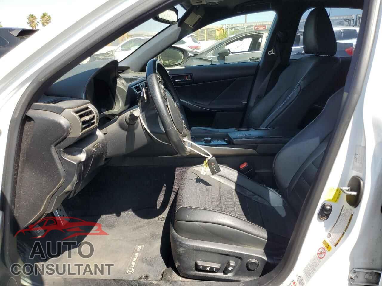 LEXUS IS 2014 - JTHBE1D28E5006312