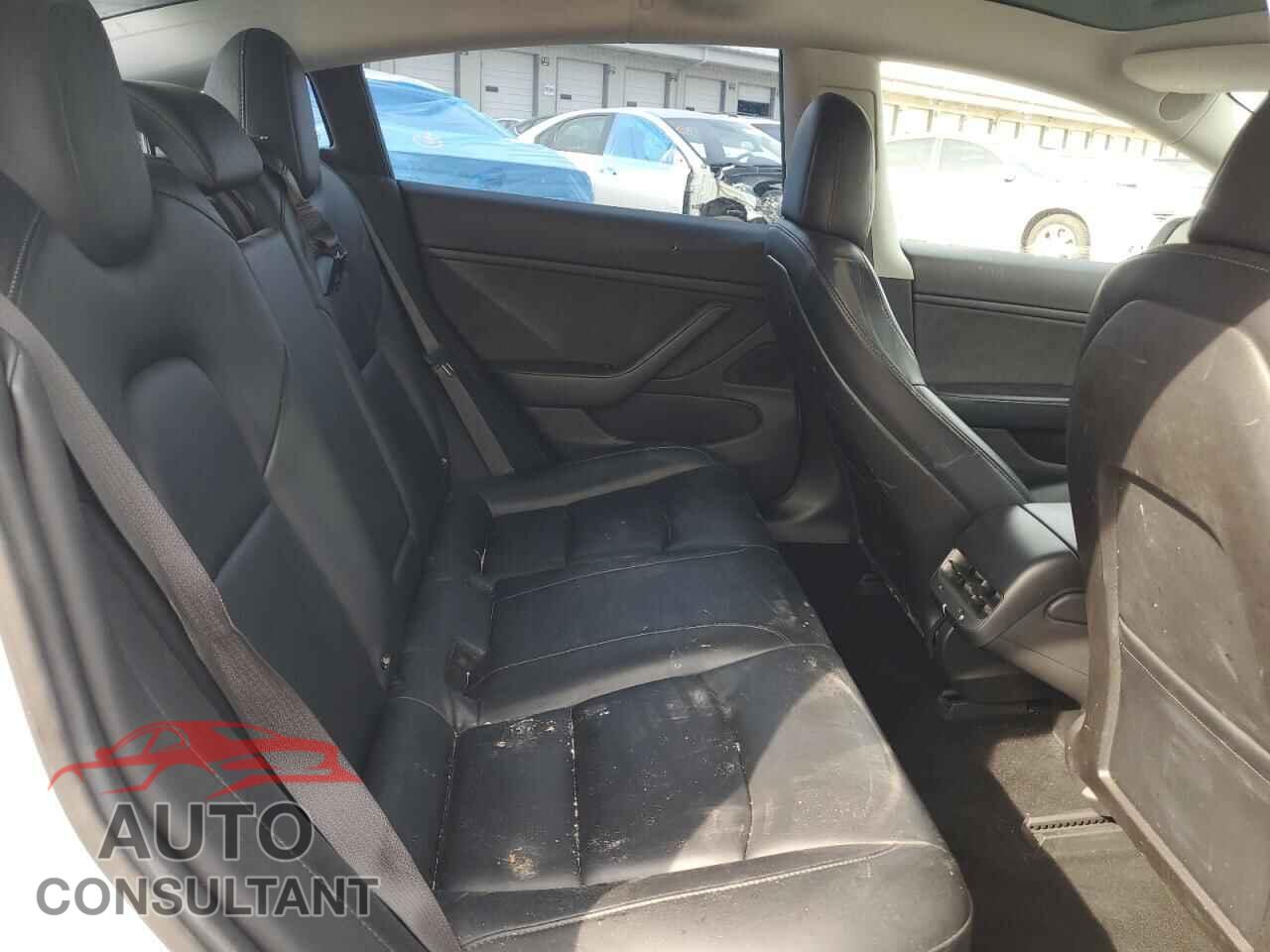 TESLA MODEL 3 2018 - 5YJ3E1EA5JF035318
