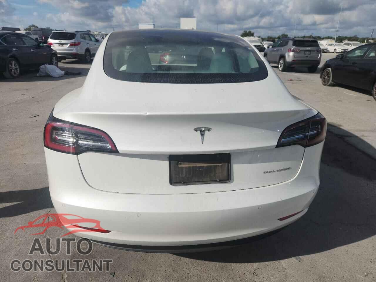 TESLA MODEL 3 2022 - 5YJ3E1EB2NF102830