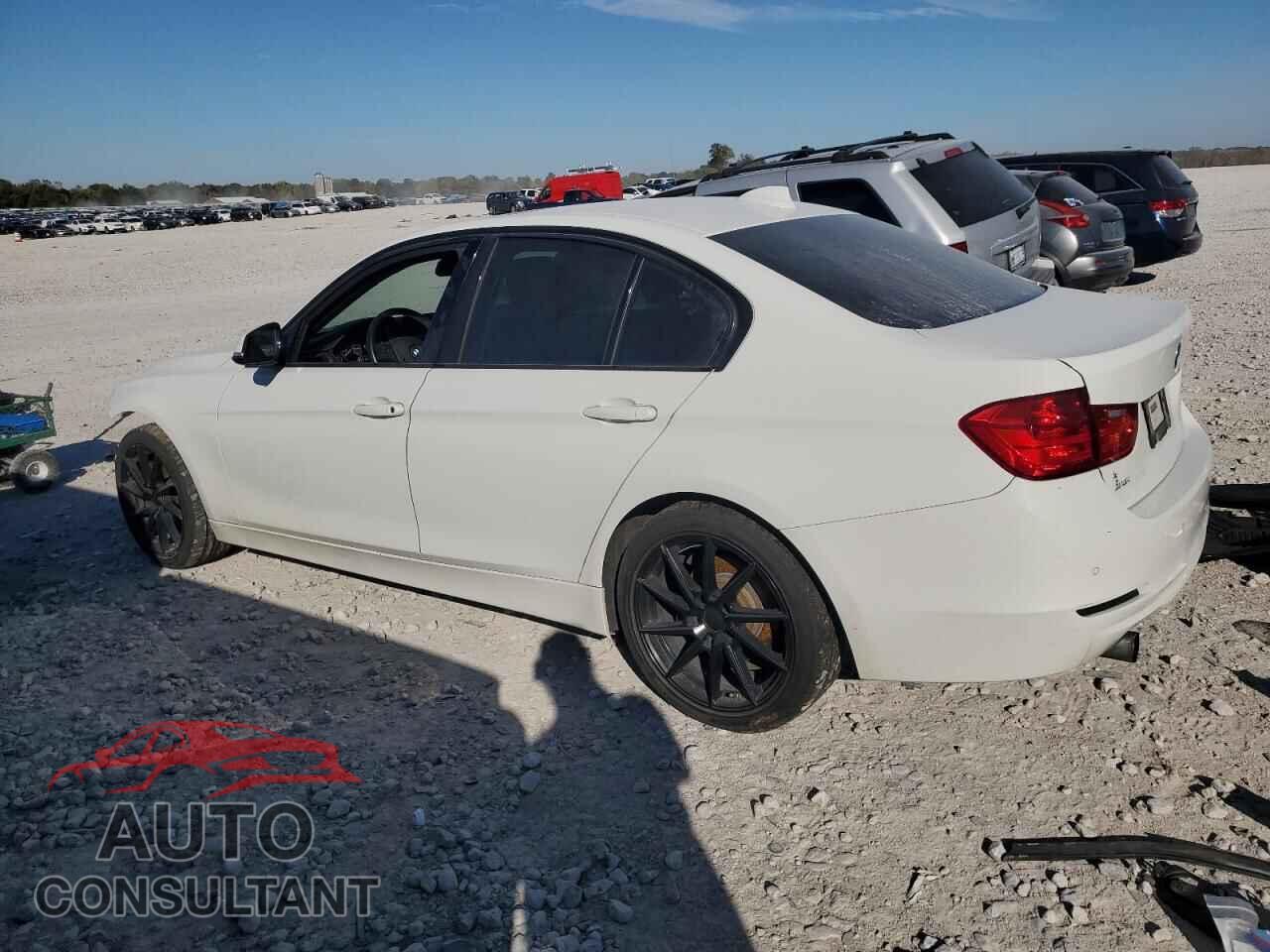 BMW 3 SERIES 2015 - WBA3C3G51FNT51595