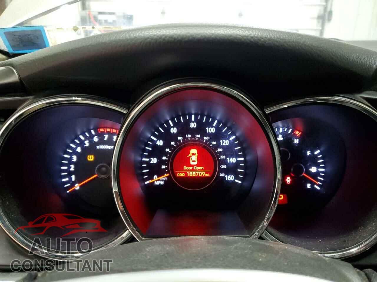 KIA OPTIMA 2011 - KNAGM4A75B5128047
