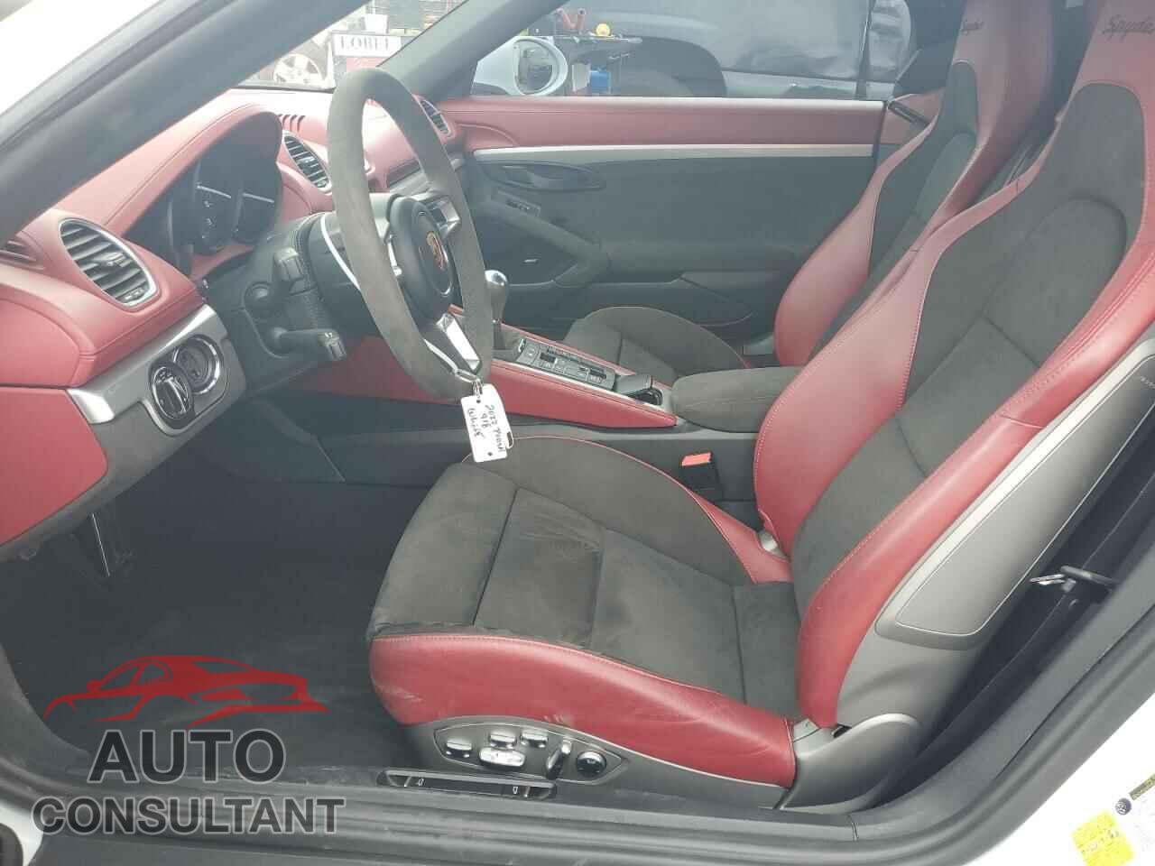 PORSCHE BOXSTER 2021 - WP0CC2A8XMS240820