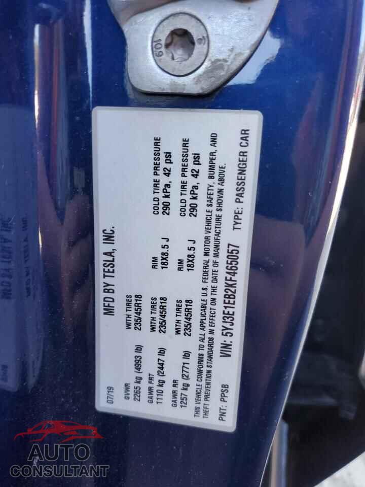 TESLA MODEL 3 2019 - 5YJ3E1EB2KF465057