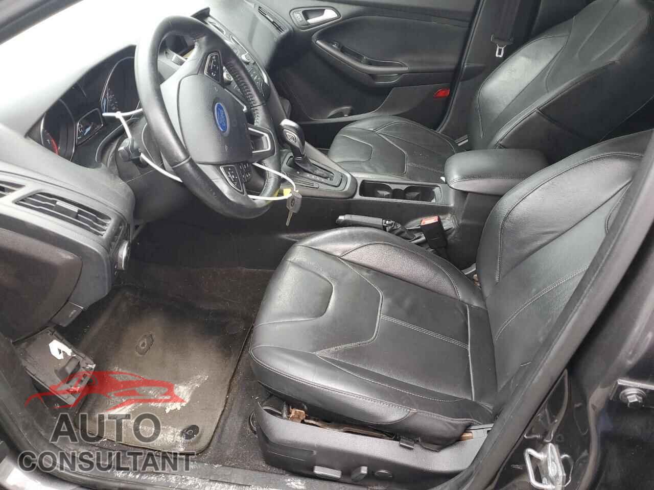 FORD FOCUS 2015 - 1FADP3K28FL300525
