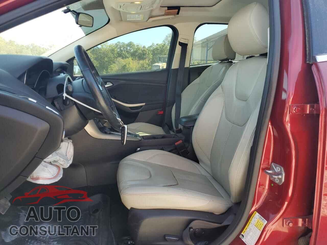 FORD FOCUS 2017 - 1FADP3N27HL287555