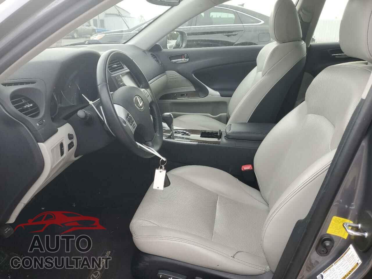 LEXUS IS 2012 - JTHBF5C20C5165425