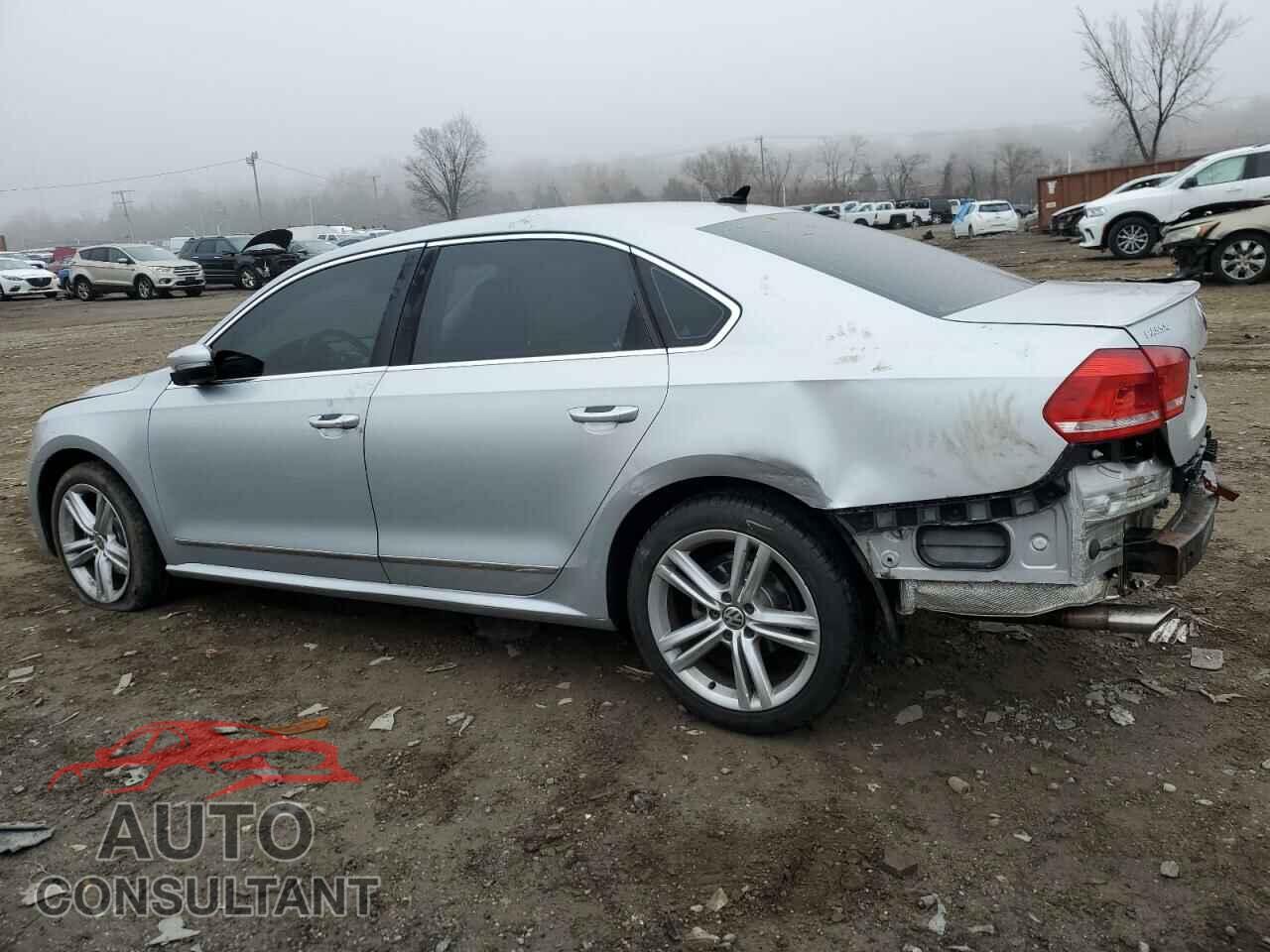 VOLKSWAGEN PASSAT 2014 - 1VWCN7A32EC072983