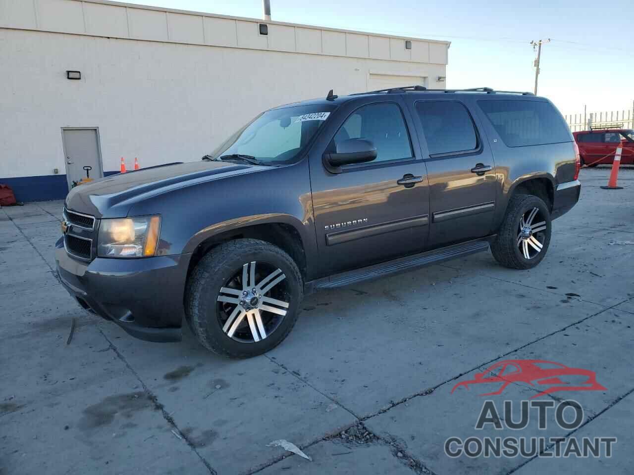 CHEVROLET SUBURBAN 2010 - 1GNUKJE32AR117460