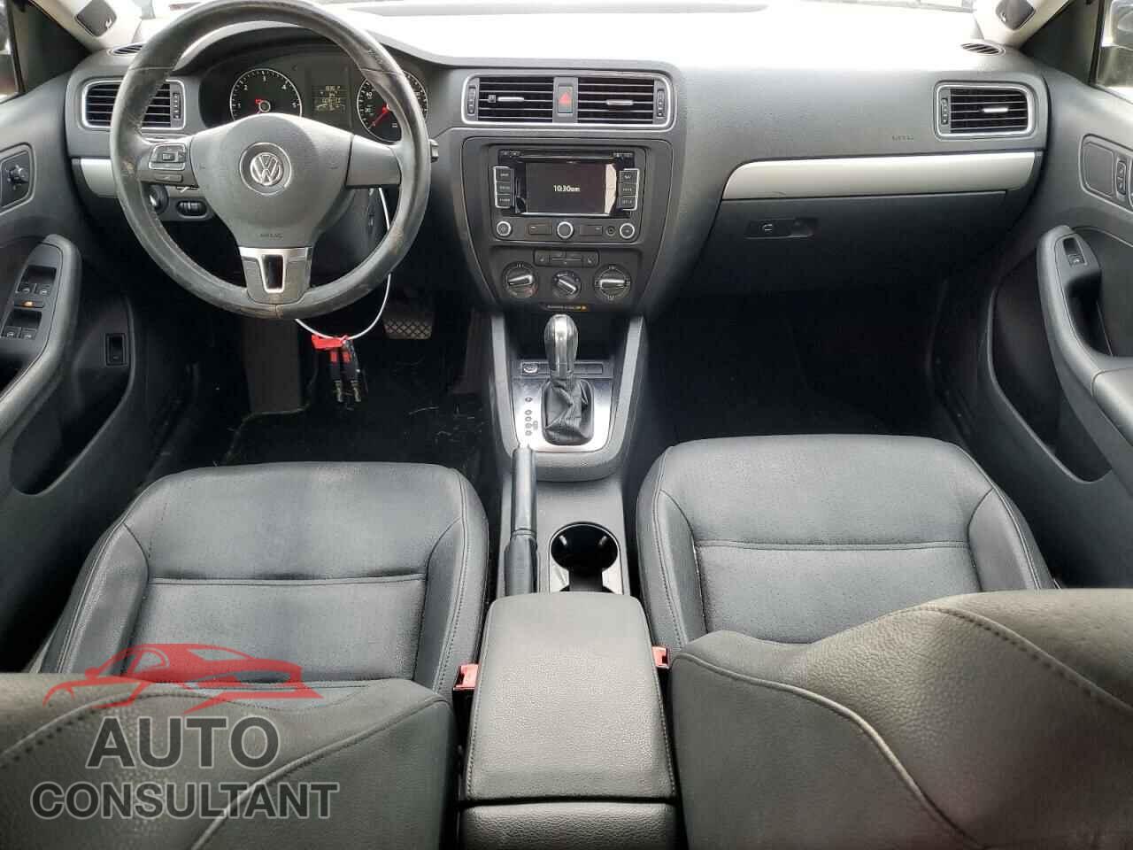 VOLKSWAGEN JETTA 2012 - 3VWLL7AJ5CM426026