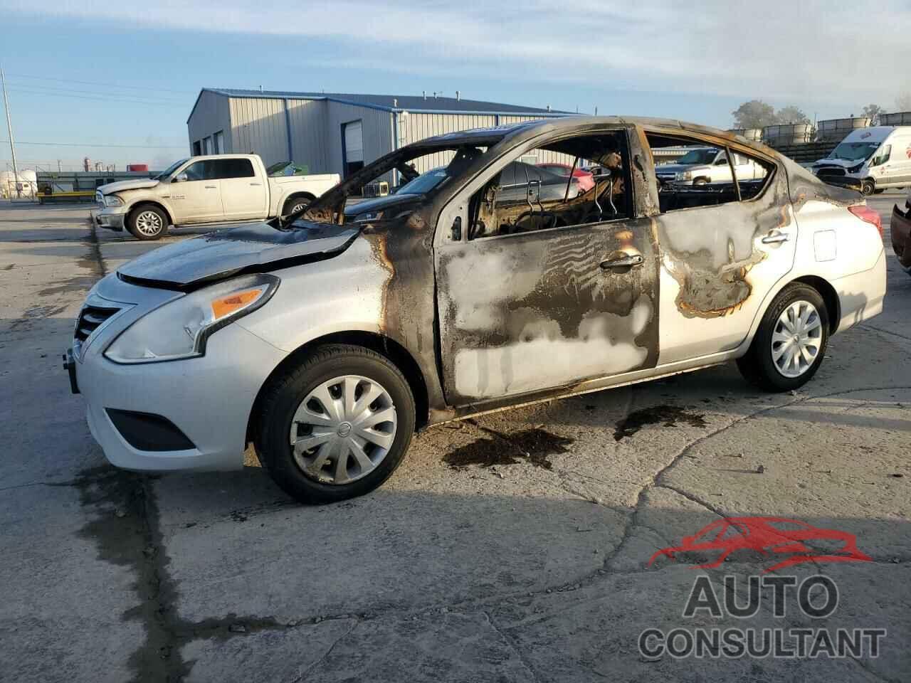 NISSAN VERSA 2019 - 3N1CN7APXKL868339