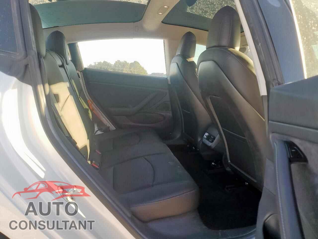 TESLA MODEL 3 2017 - 5YJ3E1EA6HF000216