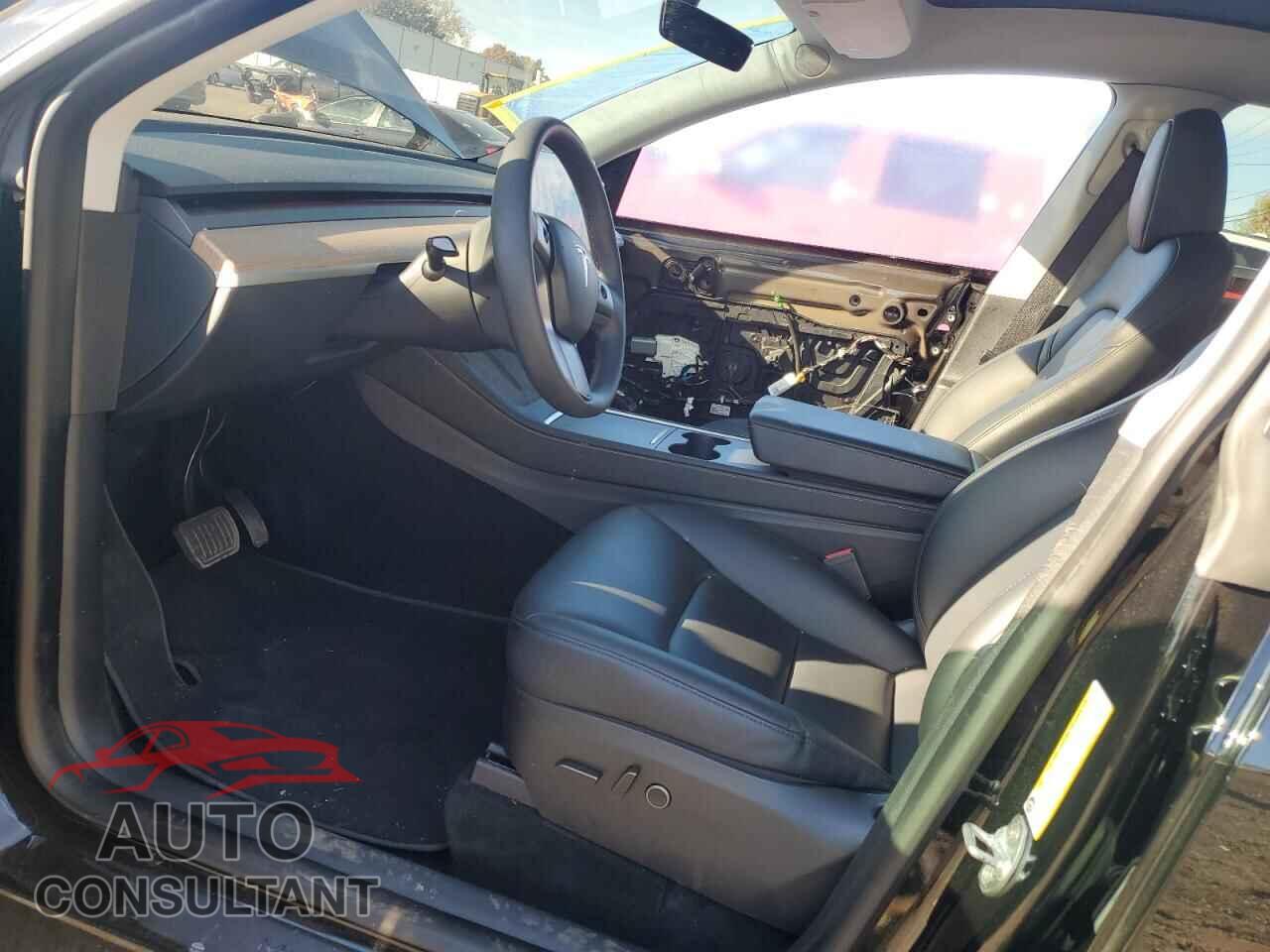 TESLA MODEL Y 2023 - 7SAYGDEE5PA058613