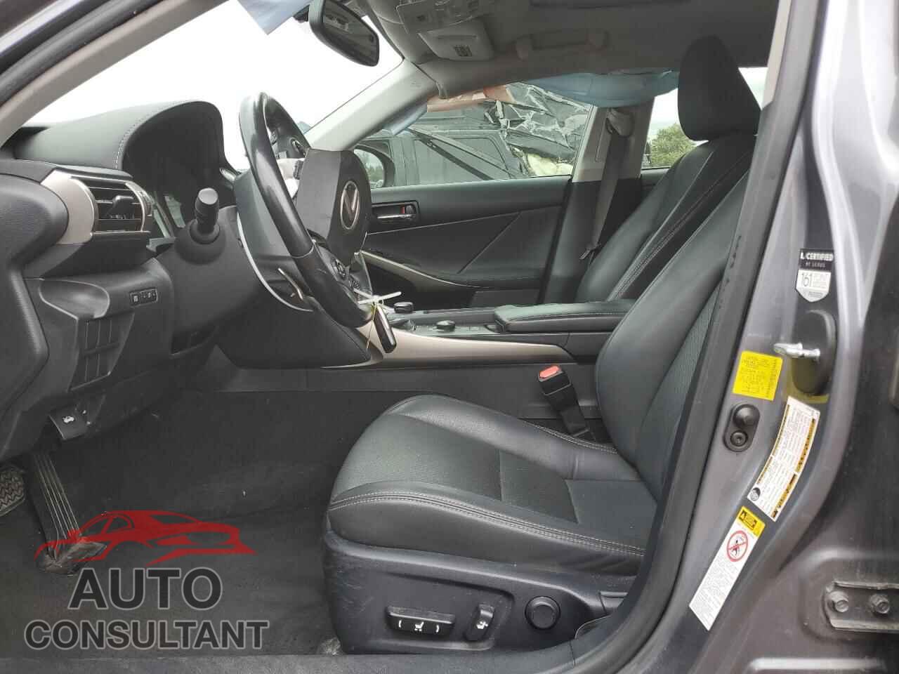 LEXUS IS 2015 - JTHBF1D20F5047225
