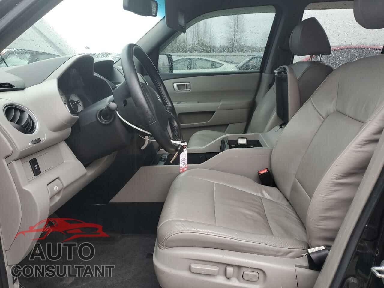 HONDA PILOT 2011 - 5FNYF4H66BB070995