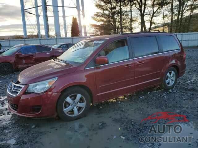 VOLKSWAGEN ROUTAN 2011 - 2V4RW3DG0BR670032