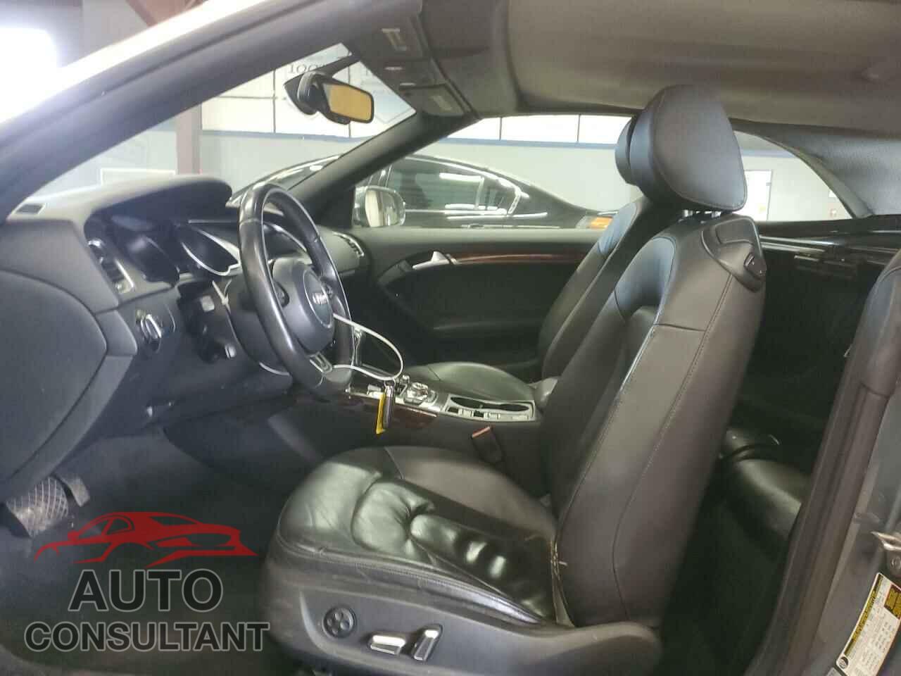 AUDI A5 2013 - WAULFAFH1DN000710