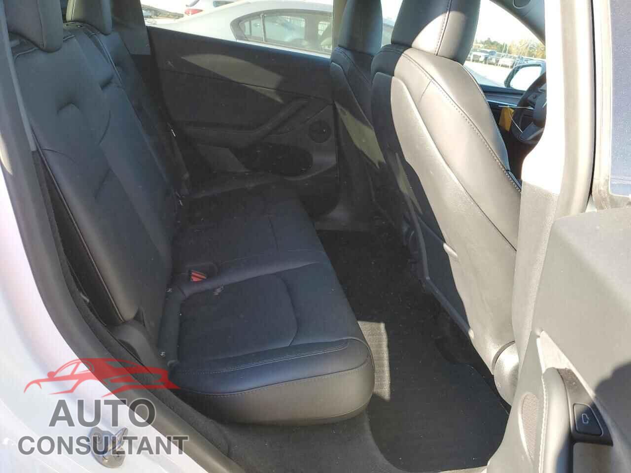 TESLA MODEL Y 2024 - 7SAYGDED4RF076727