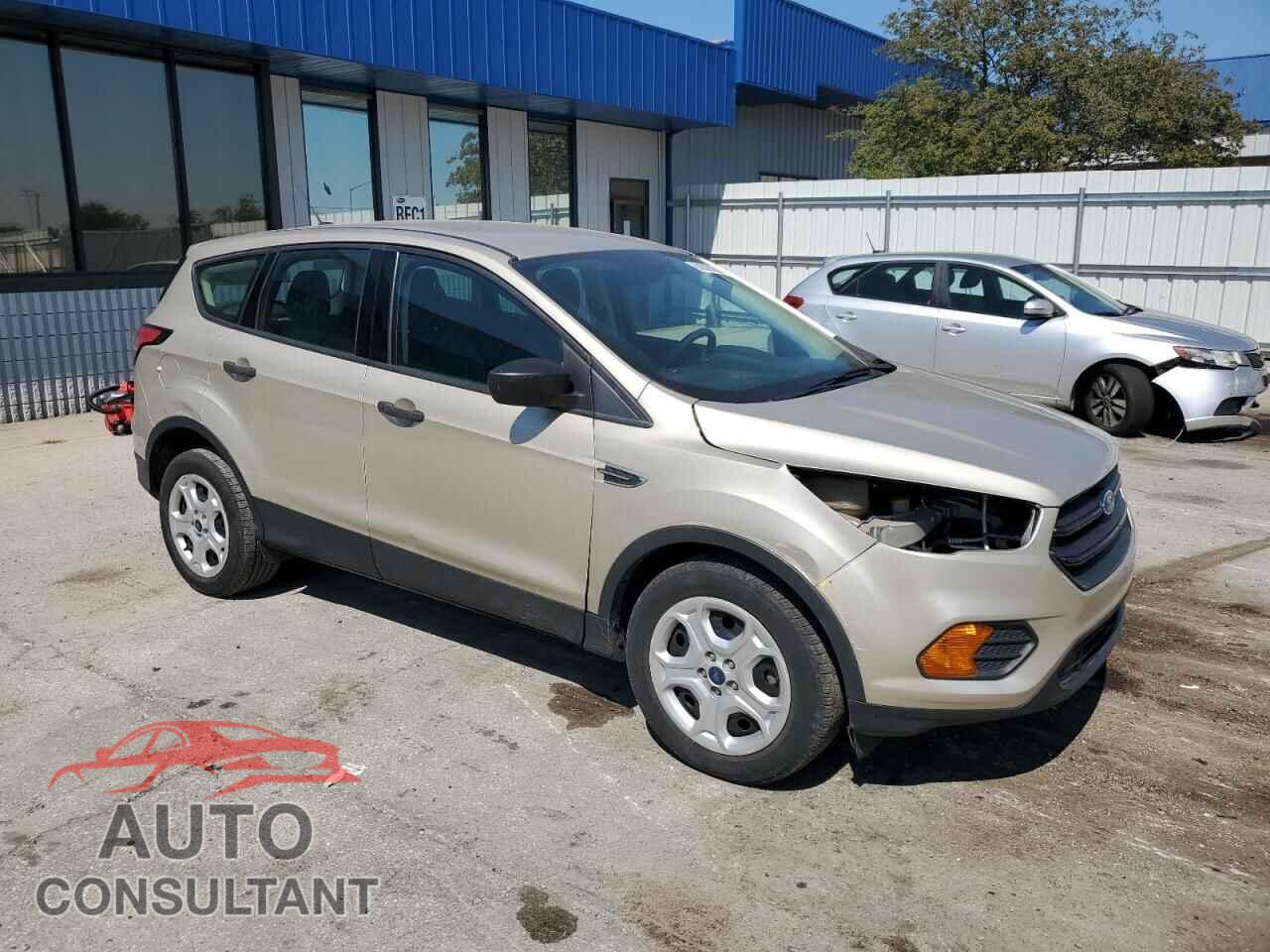 FORD ESCAPE 2017 - 1FMCU0F77HUB61841
