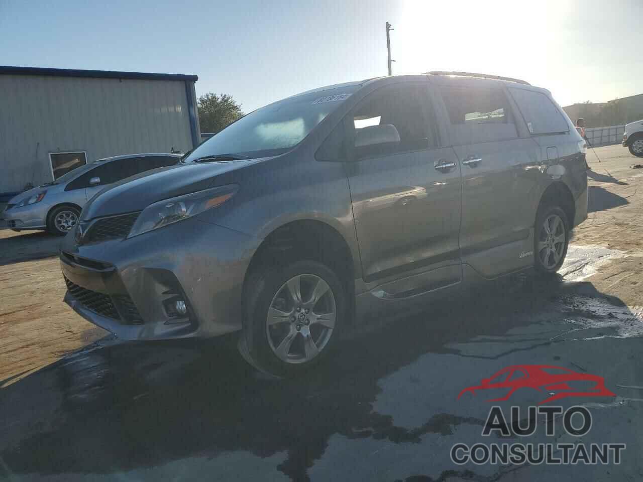 TOYOTA SIENNA 2019 - 5TDXZ3DC9KS978717