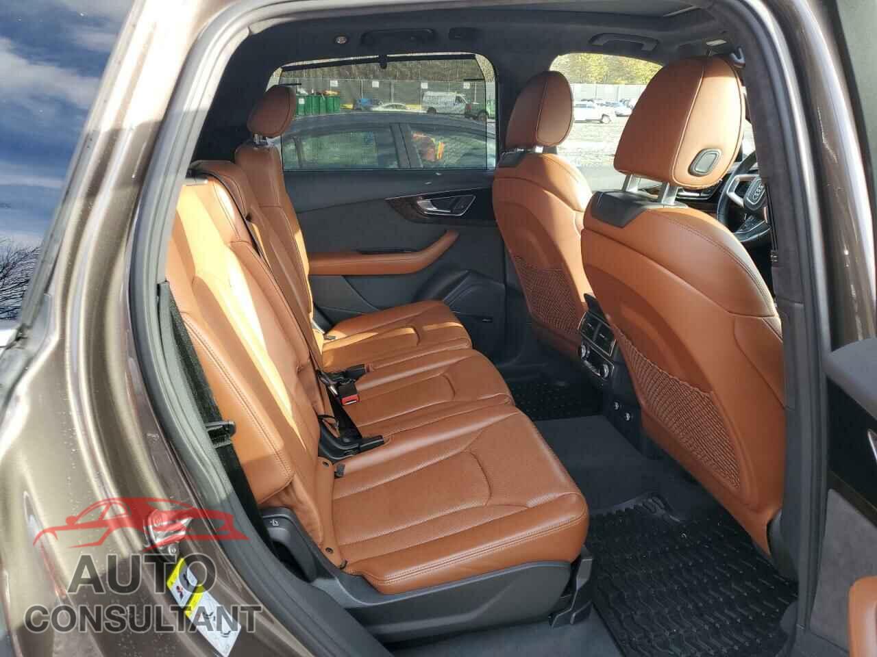 AUDI Q7 2018 - WA1VAAF79JD007787