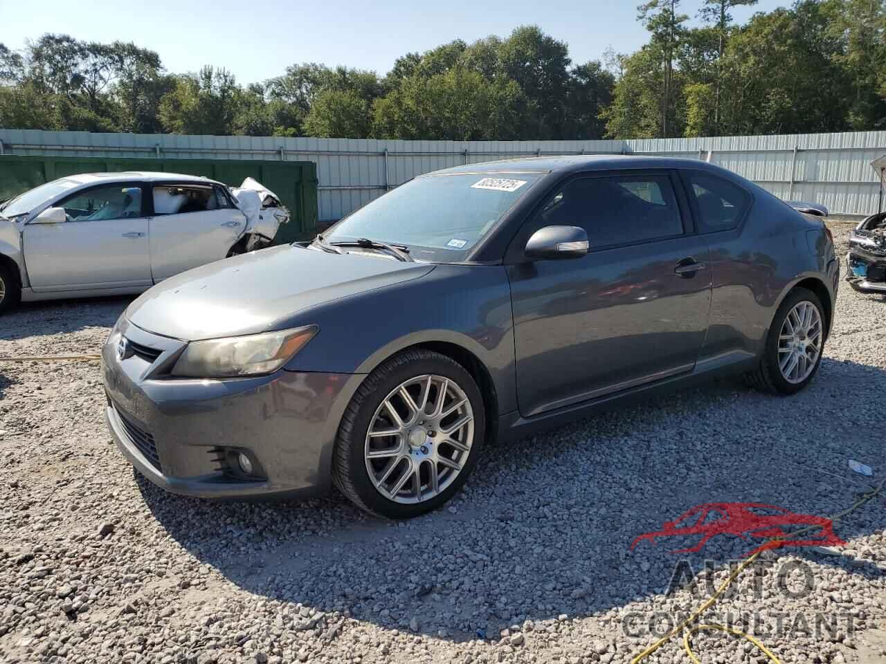 TOYOTA SCION 2013 - JTKJF5C75D3057171
