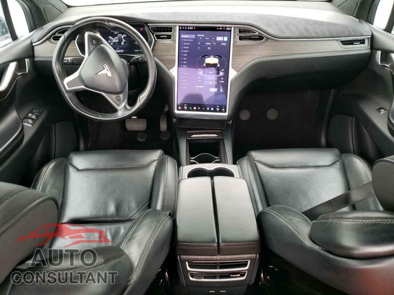 TESLA MODEL X 2016 - 5YJXCAE2XGF002792