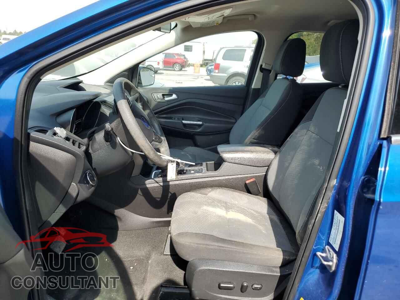 FORD ESCAPE 2017 - 1FMCU0GD9HUC79281