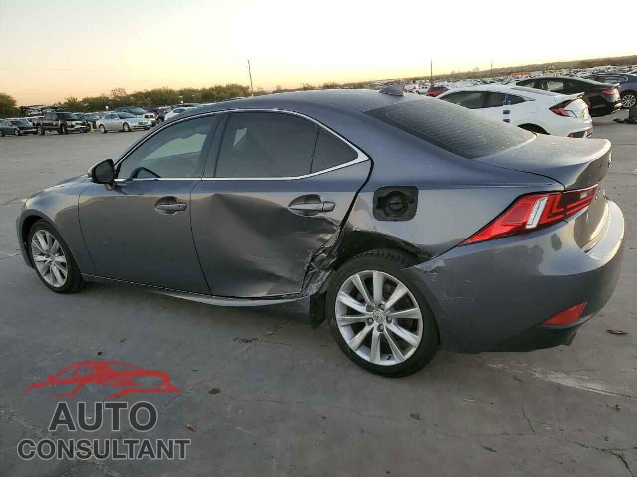 LEXUS IS 2014 - JTHBF1D20E5017821