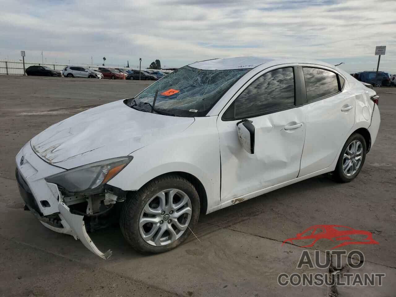 TOYOTA YARIS 2018 - 3MYDLBYV9JY306059