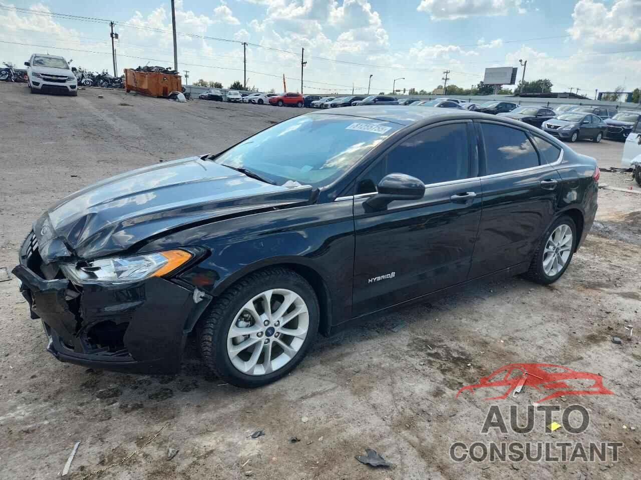 FORD FUSION 2019 - 3FA6P0LU2KR139558