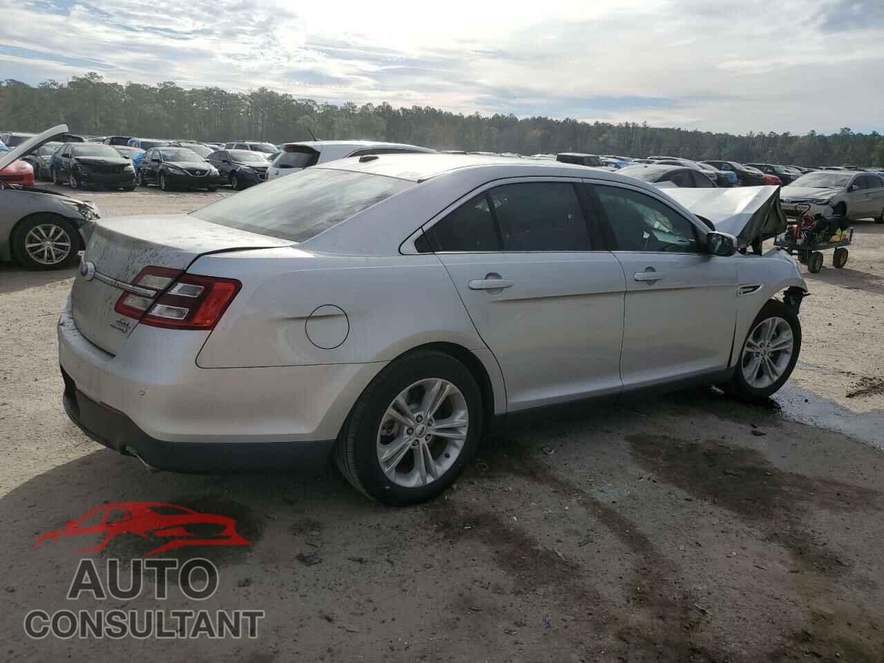 FORD TAURUS 2017 - 1FAHP2E83HG109604