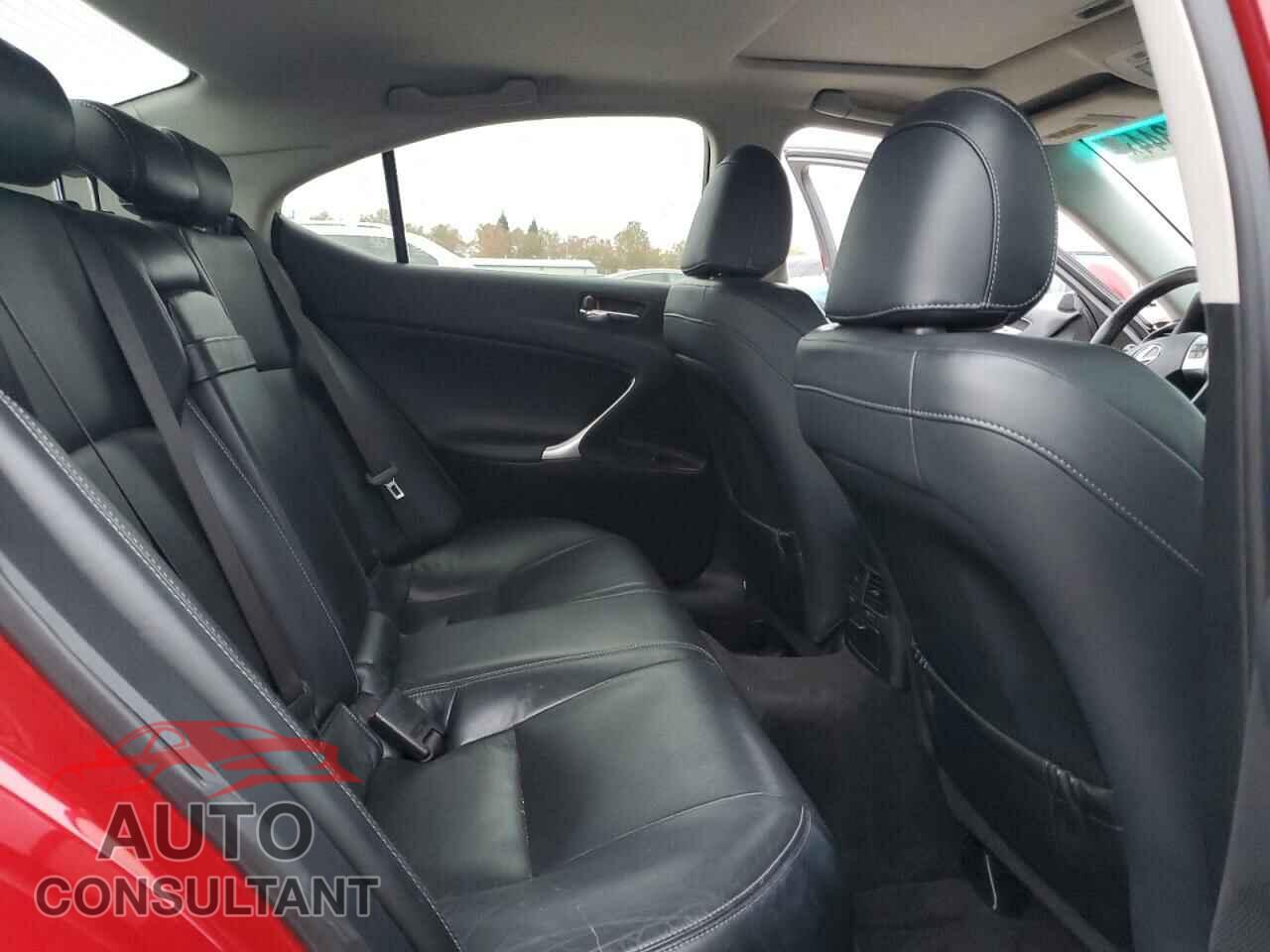 LEXUS IS 2011 - JTHBF5C22B5153260
