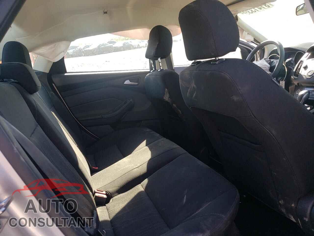 FORD FOCUS 2016 - 1FADP3FE2GL207165