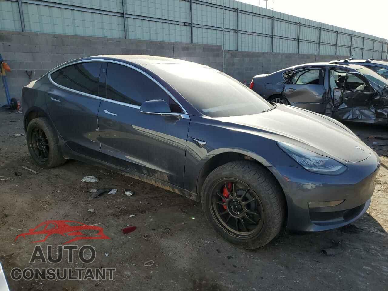TESLA MODEL 3 2019 - 5YJ3E1EB6KF393408