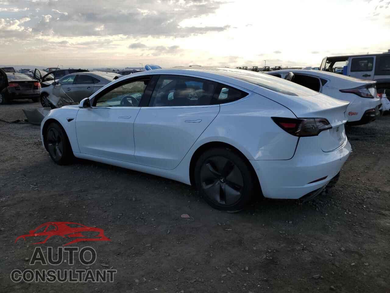 TESLA MODEL 3 2018 - 5YJ3E1EA4JF057200