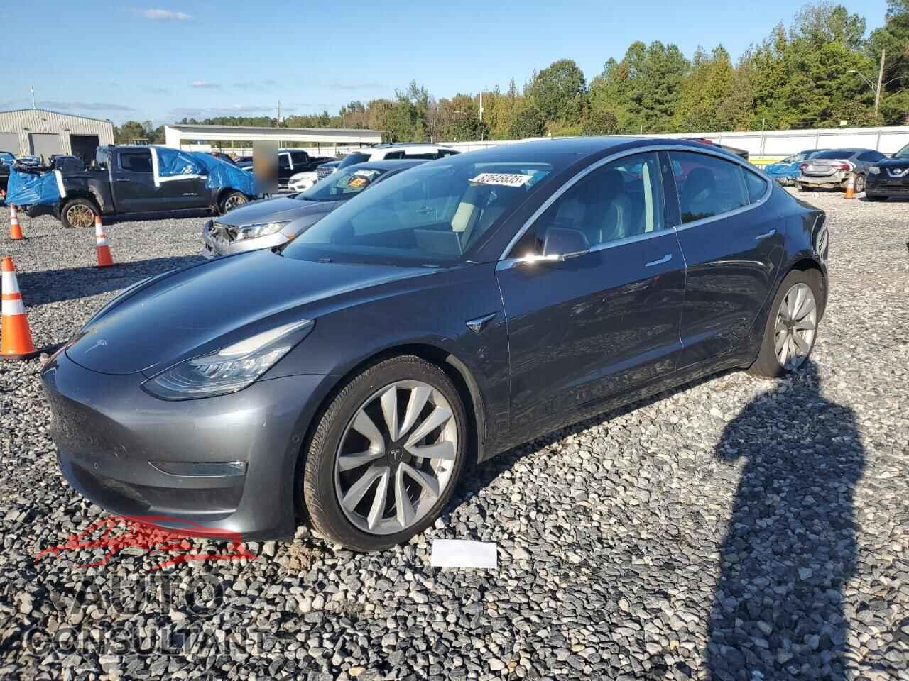 TESLA MODEL 3 2019 - 5YJ3E1EB4KF389499