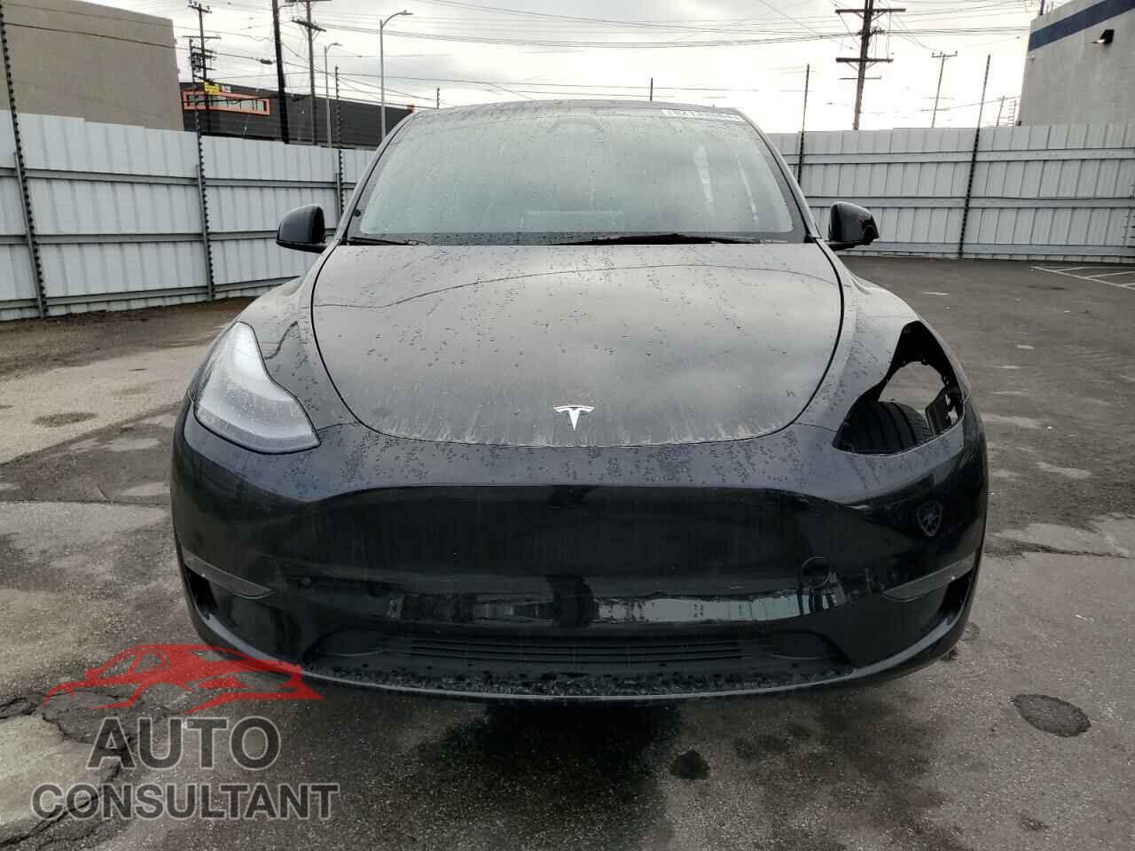 TESLA MODEL Y 2024 - 7SAYGDEE2RA220295